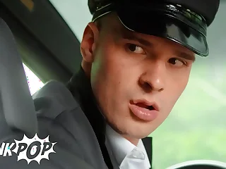 Alex Mecum, Malik Delgaty And Benjamin Blue Have A Taste Be advantageous to Every time Other's Cocks And Fuck Lasting - TWINKPOP