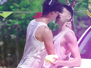 STAXUS &colon;&colon;  We washed my car and my friend couldn't keep it together&period; Awesome day of divertissement